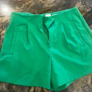 A New Day Vibrant Green shorts. Women’s